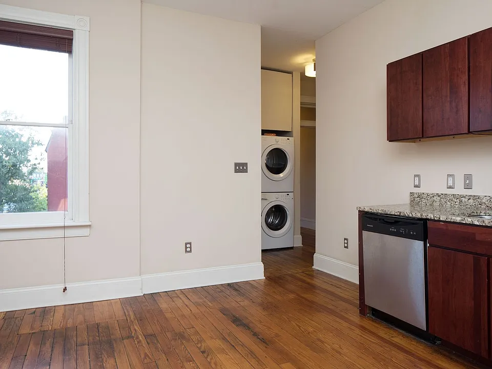 411 N Adams St #8