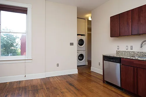 22 W Marshall St #5 Photo 1