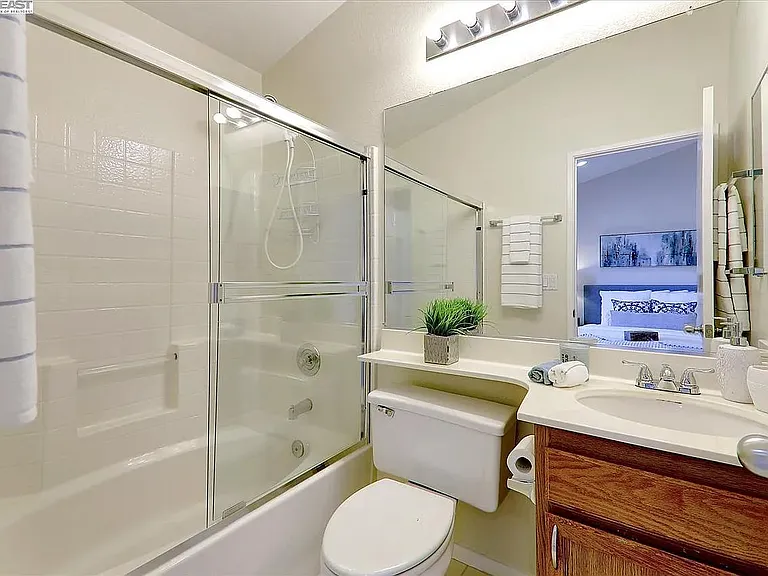 5710 Caprice Cmn — Photo 23