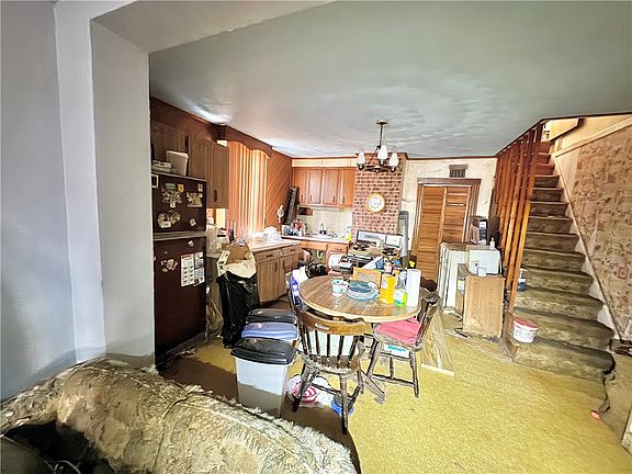 5th image of 646 6th St
