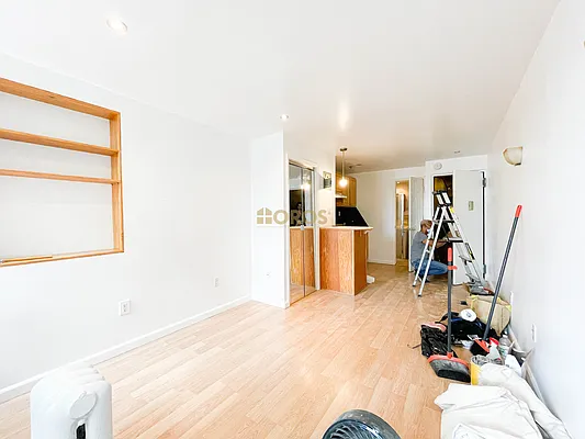 Rented by City Connections Realty | media 20