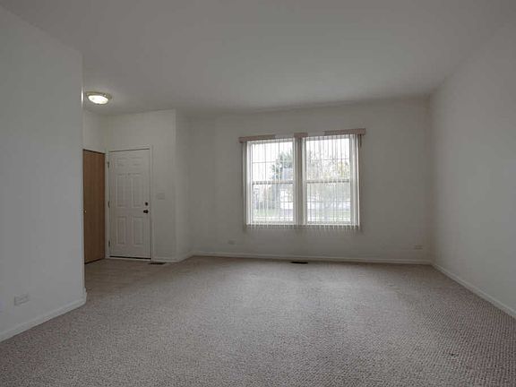 5th image of 388 W Savoy Dr