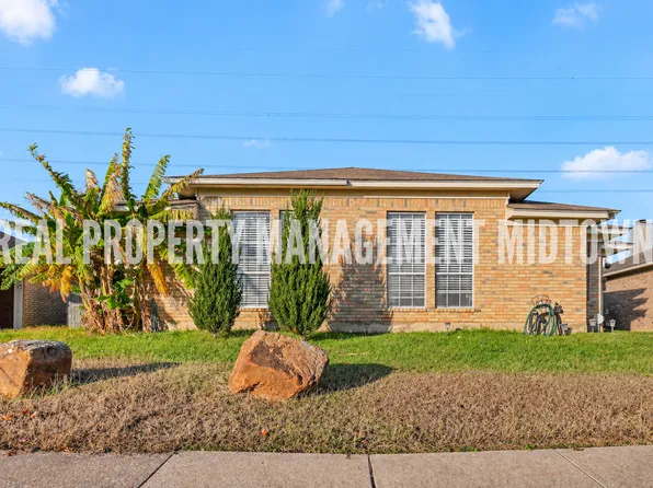2814 Sherry St, Arlington, TX 76014