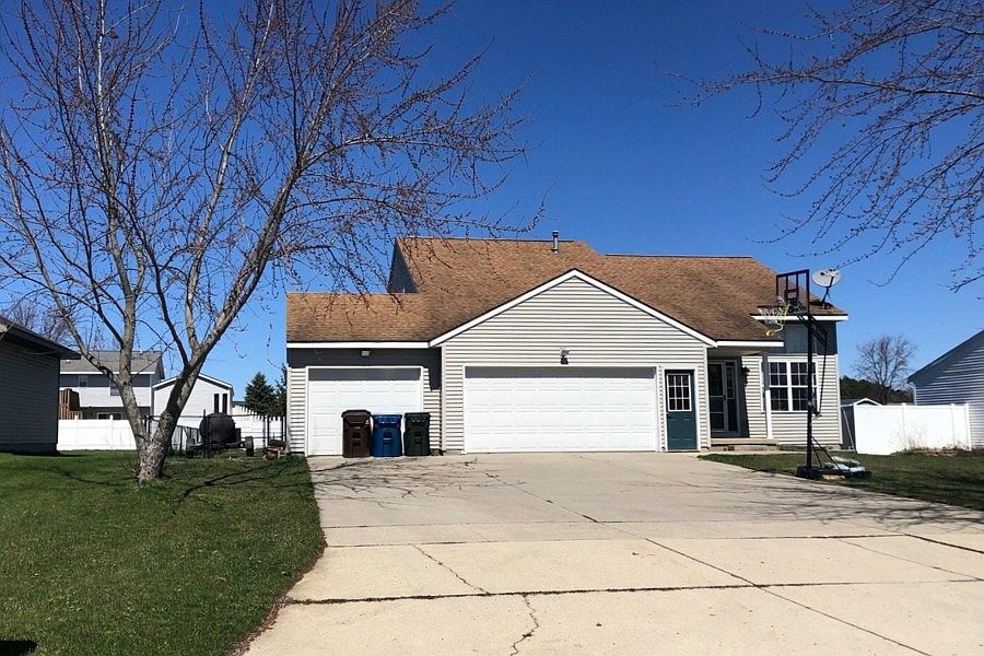 1st image of 11824 Deerfield Dr