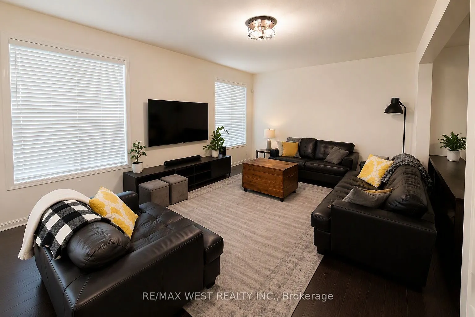 4 bed, $3,500 — Photo 3