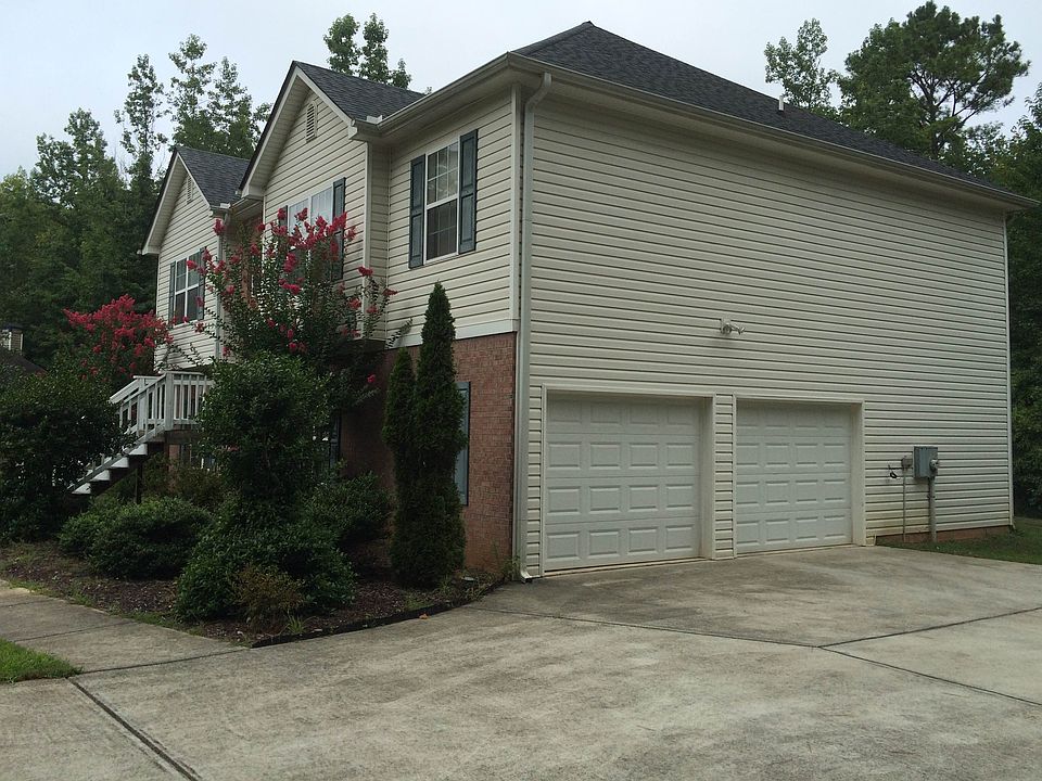 2nd image of 807 Zeiler Ct