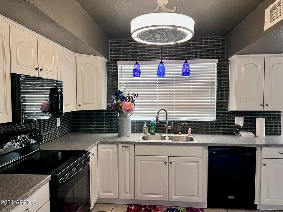 1st image of 1825 E South Mountain Avenue