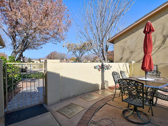 4th image of 10904 Echo Park Dr NE