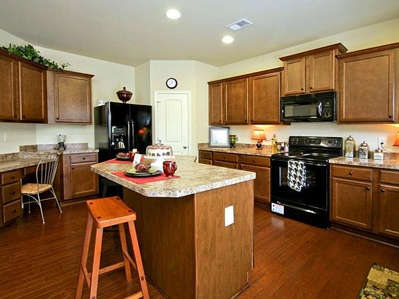 3rd image of 454 Napa Valley Ln