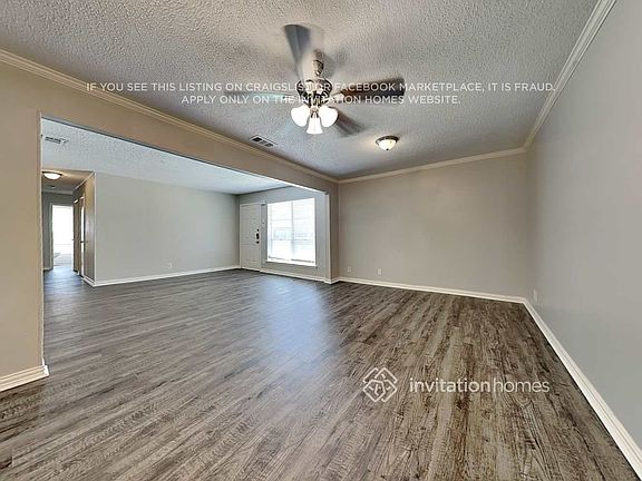 3rd image of 2417 Moreland Dr