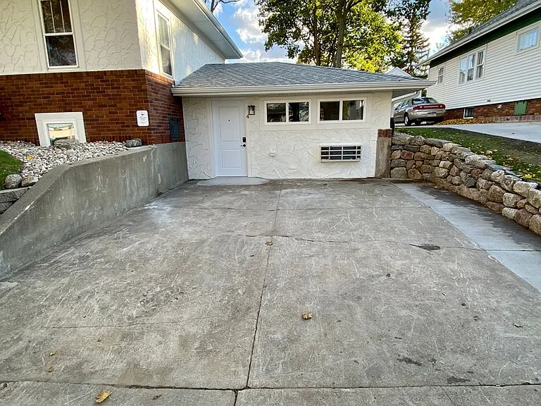 1201 S 7th Ave — Photo 11