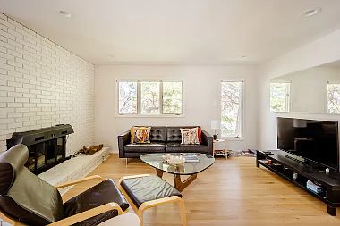 1st image of 2102 Mariposa Ave