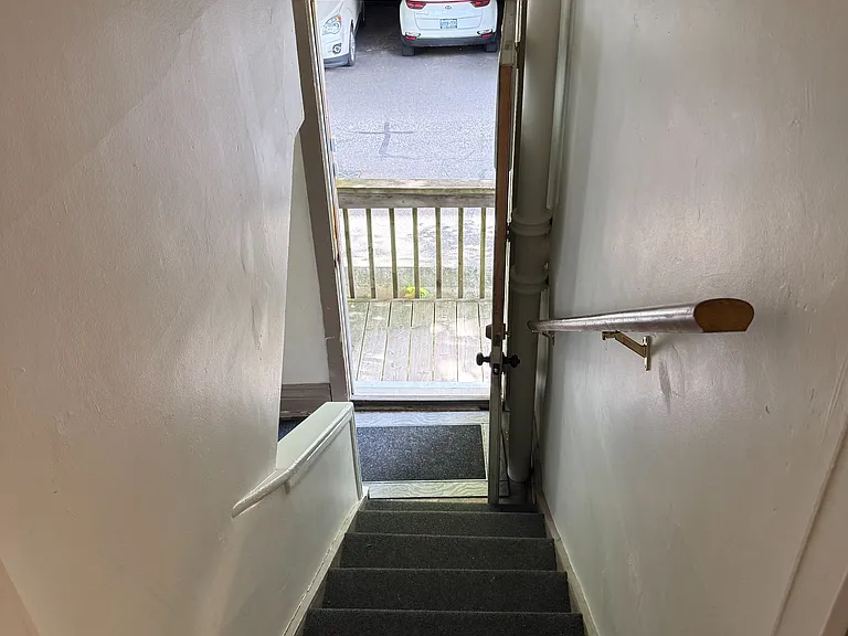 29 Mountain Ave S #2 — Photo 11