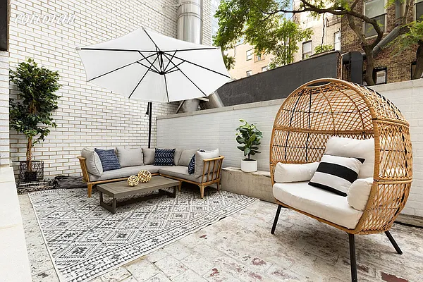 Sold by Corcoran | media 6