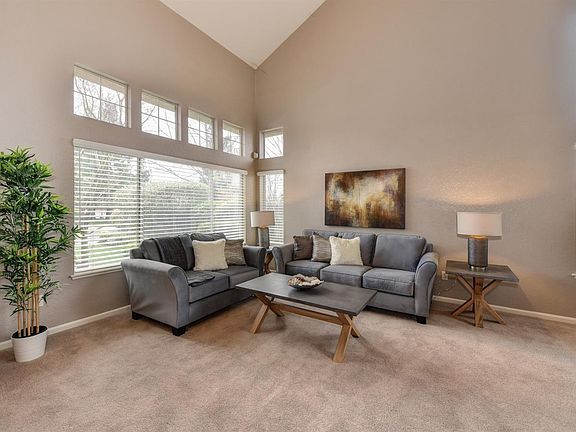 4th image of 400 S Lexington Dr
