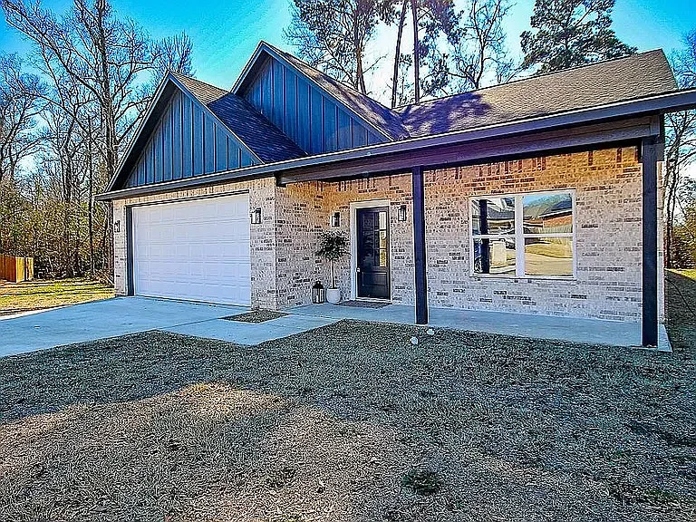 Building Photo - 131 Winchester Pl