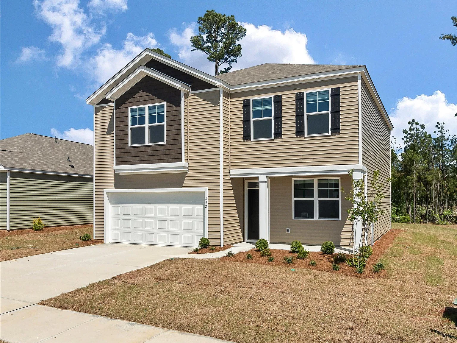 492 Lake Ridge Blvd — Photo 2
