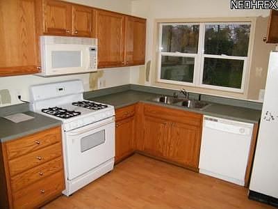 3rd image of 424 Birch Hill Dr