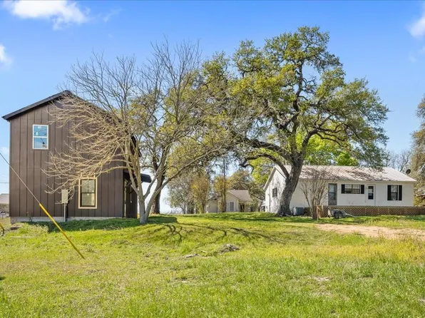 210 N Brazos St #A, Burton, TX 77835