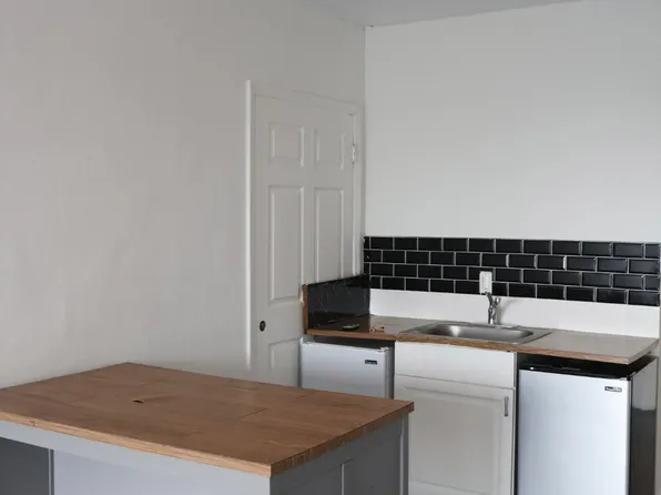 542 SW 3rd St #B2, Miami, FL 33130