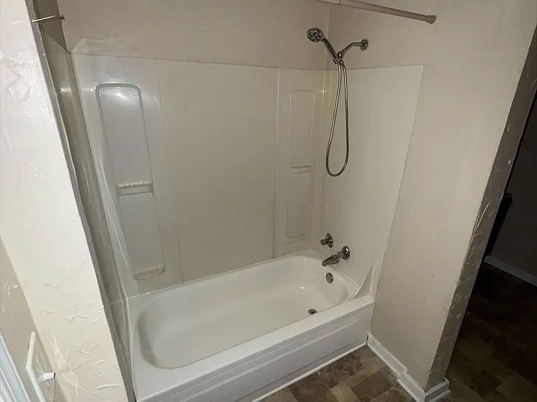 103 Hunt Ave — Photo 7