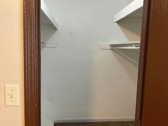 5th image of 3000 N Joplin St APT 22
