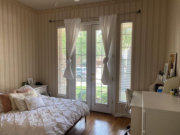 2nd image of 3327 Kendall Ln