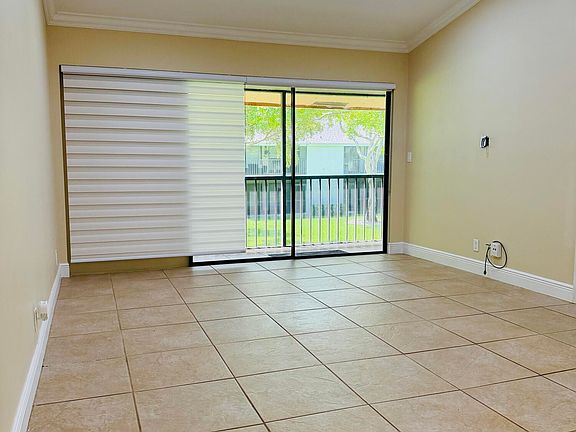 5th image of 3939 NE 5th Ave APT A206
