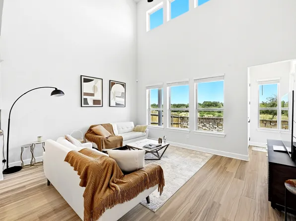 2702 Sebring Cir, Austin, TX 78747