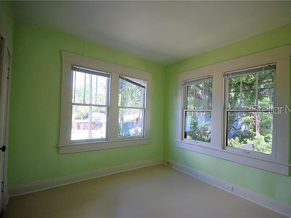 5th image of 1819 1/2 W Watrous Ave
