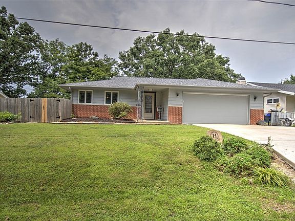 4th image of 23 Oak Ridge Dr