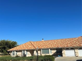 4420 Yucca Terrace Dr, Phelan, CA 92371