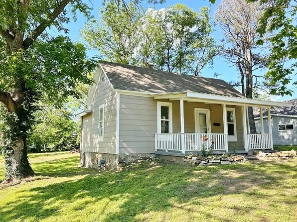 321 W Gay St, El Dorado Springs, MO 64744