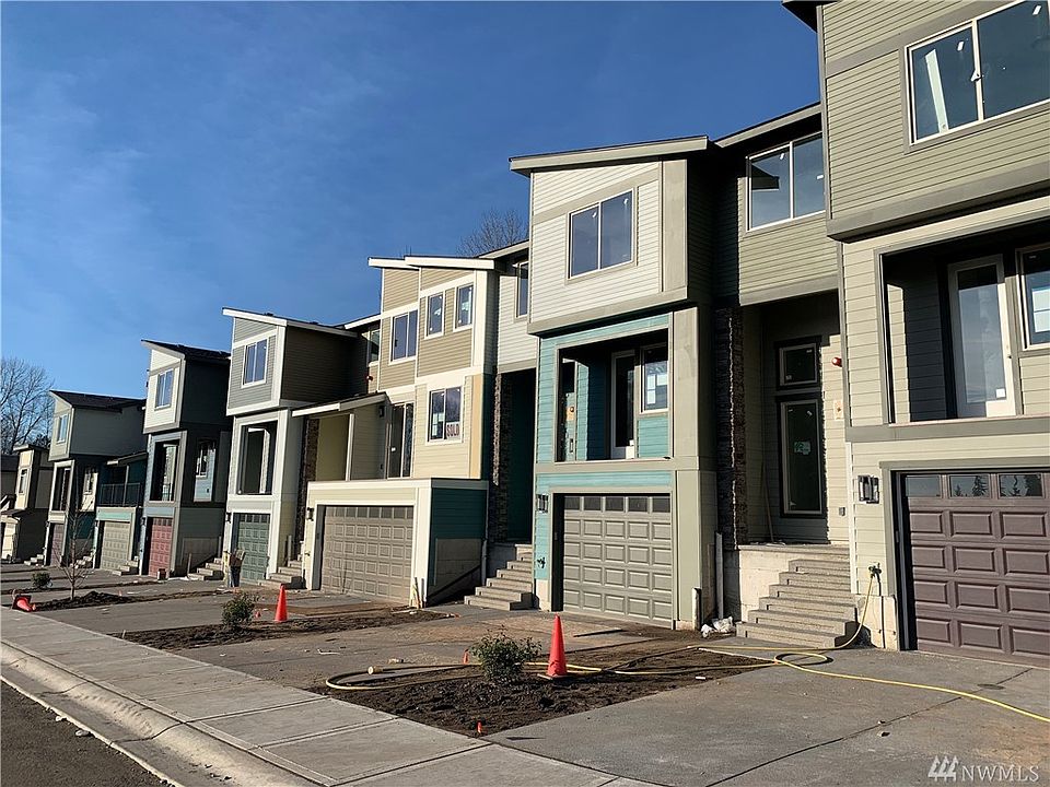 2nd image of 10535 10th Street Ct E