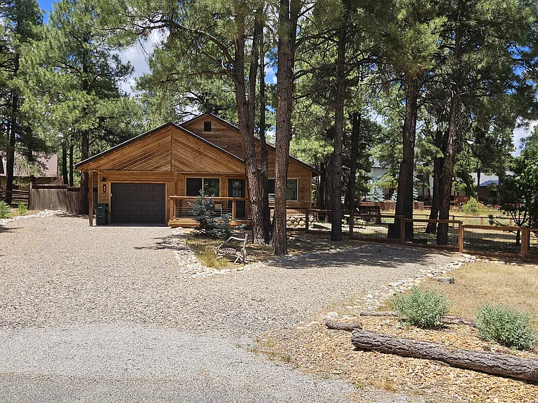 47 Palm Ct — Photo 1