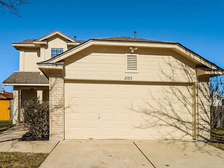 21013 Godolophin Ct — Photo 1