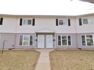 8 Westfield Cir, Minot, ND 58701