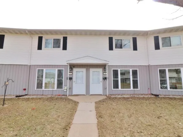 8 Westfield Cir, Minot, ND 58701