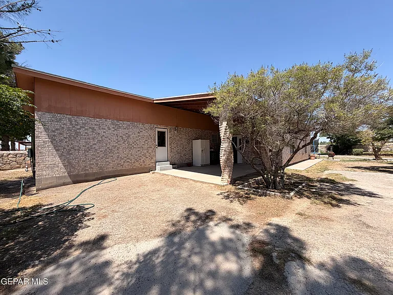 12760 Crisantemo Dr — Photo 1