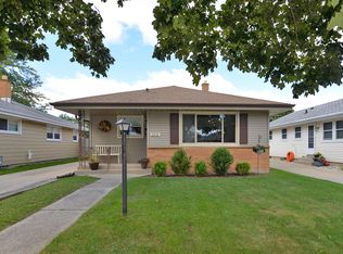 2214 Grove Ave, Racine, WI 53405