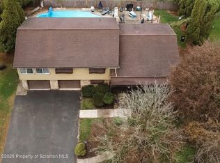 215 Lake Scranton Rd, Scranton, PA 18505