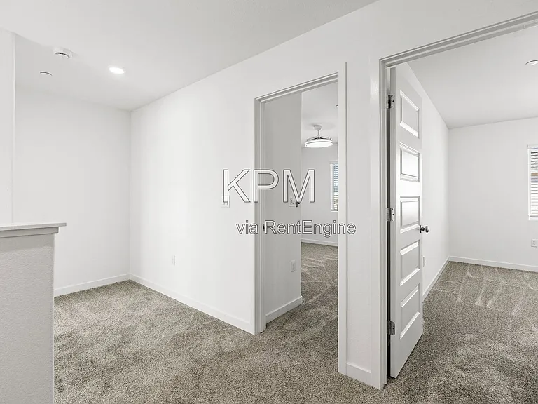 10925 Admiral Cove Way #1 — Photo 27