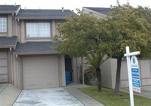 1st image of 10 Clearview Ct