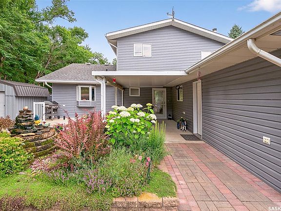 2nd image of 417 Daniel DRIVE