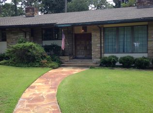 1114 Forest Hills Dr, Wilmington, NC 28403