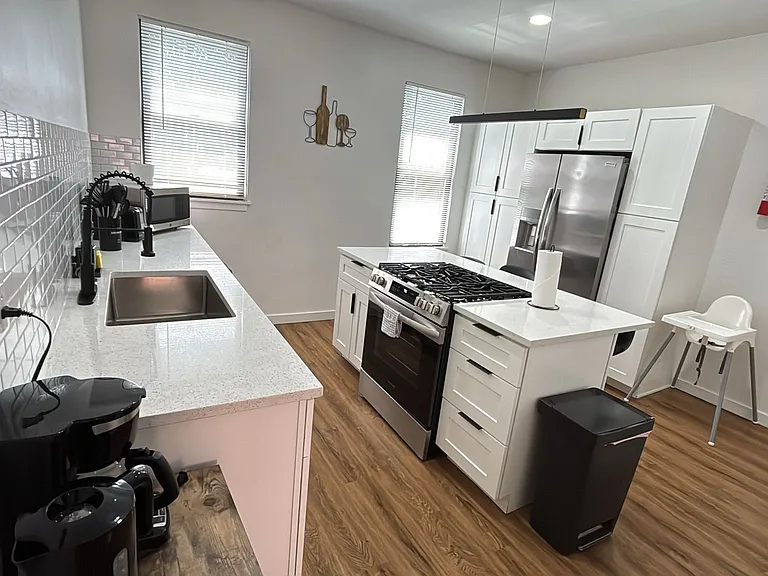 523 Alpine Ave — Photo 3