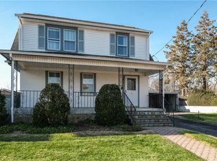 26 Weeks Pl, New Rochelle, NY 10801