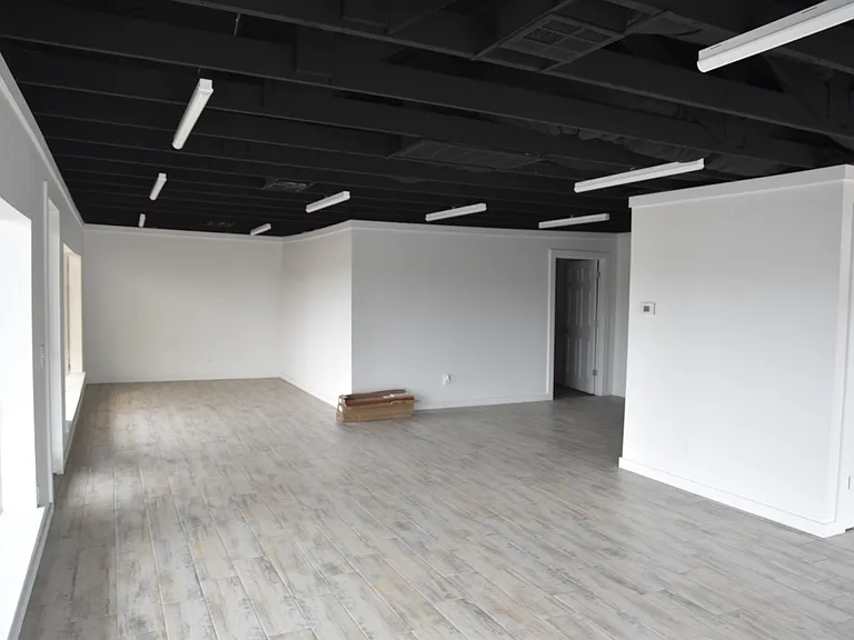 1815 E Broadway St — Photo 5