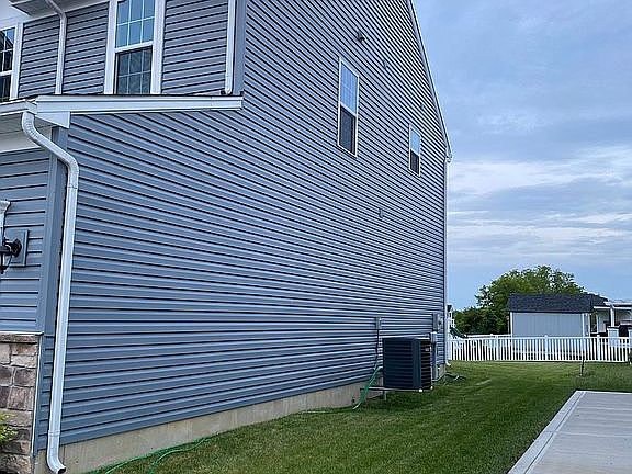 5th image of 2666 Blueflag St