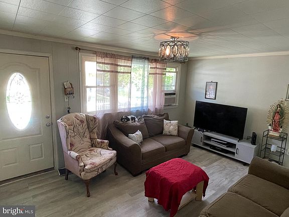 2nd image of 143 Phillips Ave